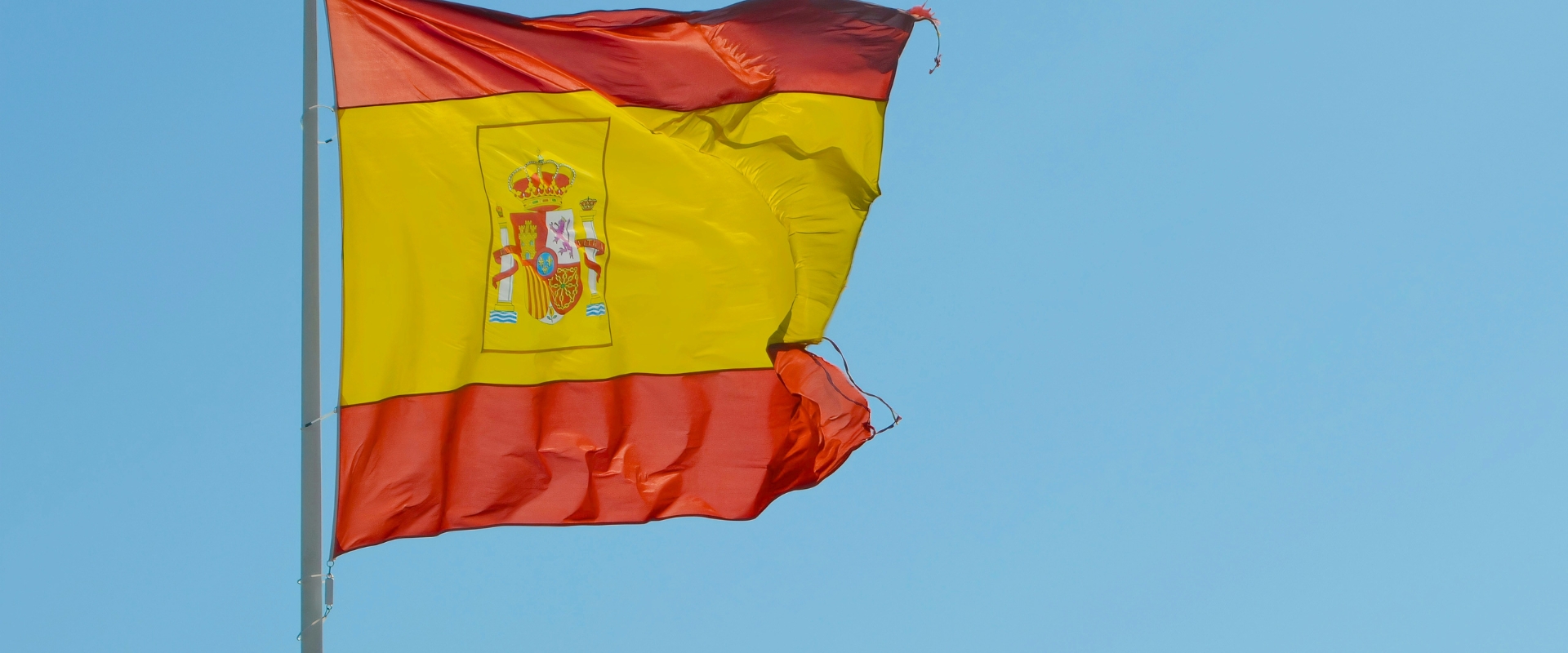 Bandera española representando la nacionalidad española para puertorriqueños